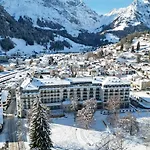 Kempinski Palace Hotel *