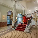 Hotel Kempinski Palace