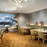 Kempinski Palace *