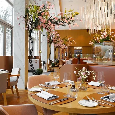 Hotel Kempinski Palace