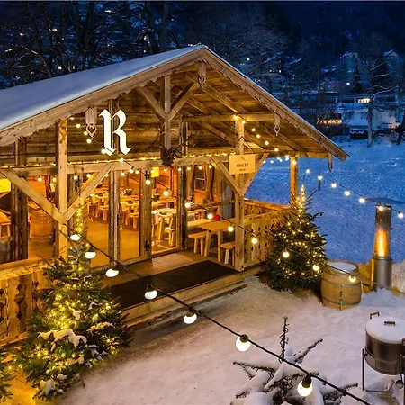 Kempinski Palace Hotel *