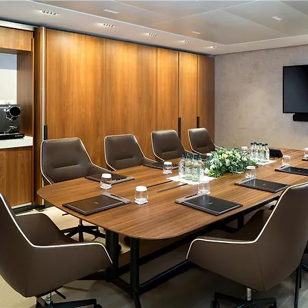 Kempinski Palace Hotel