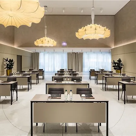 Hotel Kempinski Palace