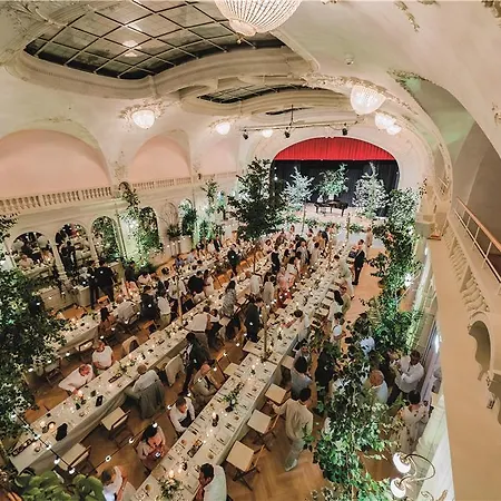 Kempinski Palace 酒店 *