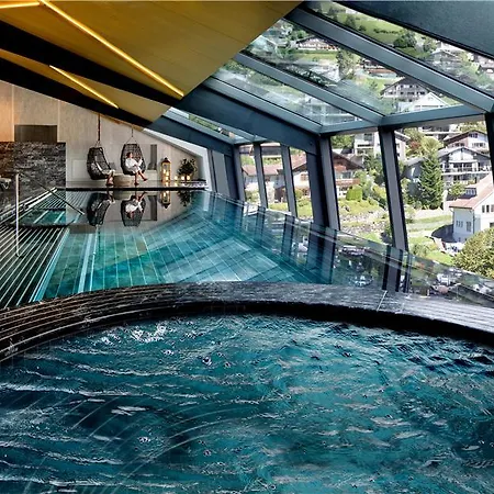 Hotel Kempinski Palace *