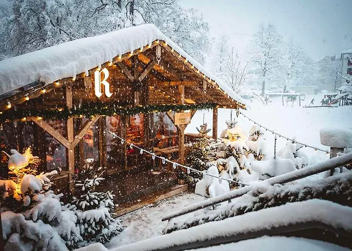 Kempinski Palace Hotel *