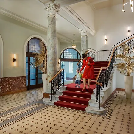 Szálloda Kempinski Palace