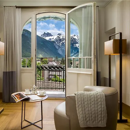 Kempinski Palace Szálloda *